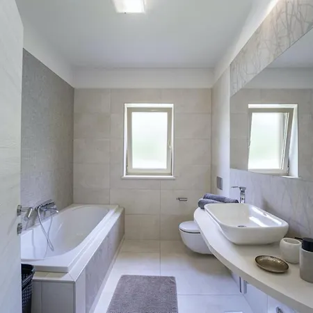 Aria In Kraj Drage - Haus Fuer 6 Personen * Nedeščina