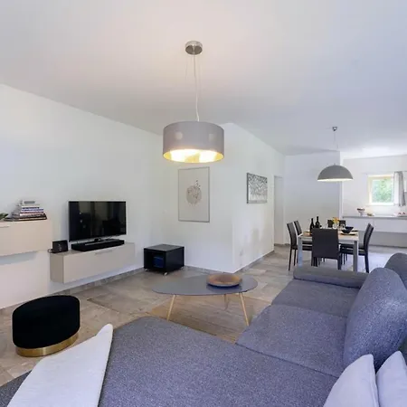 Villa Aria In Kraj Drage - Haus Fuer 6 Personen *