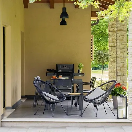 Villa Aria In Kraj Drage - Haus Fuer 6 Personen *