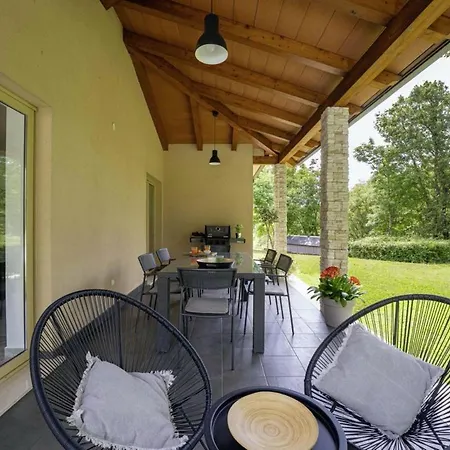 Aria In Kraj Drage - Haus Fuer 6 Personen Nedescina